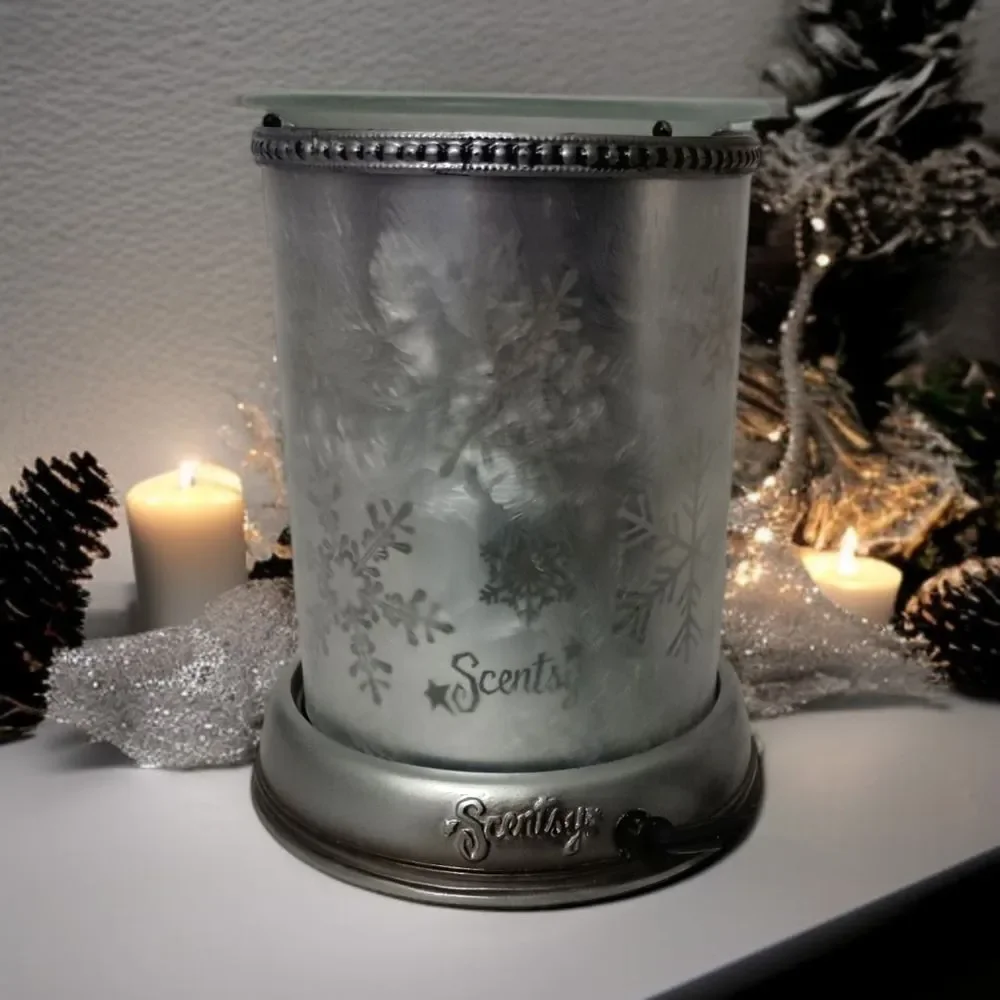 Scentsy Silver Frost Glass Shade Base Wax Warmer Lampshade Collection Snowflake.
